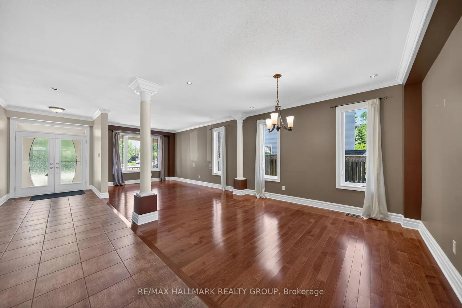 2030 Cherington Crescent photo 2