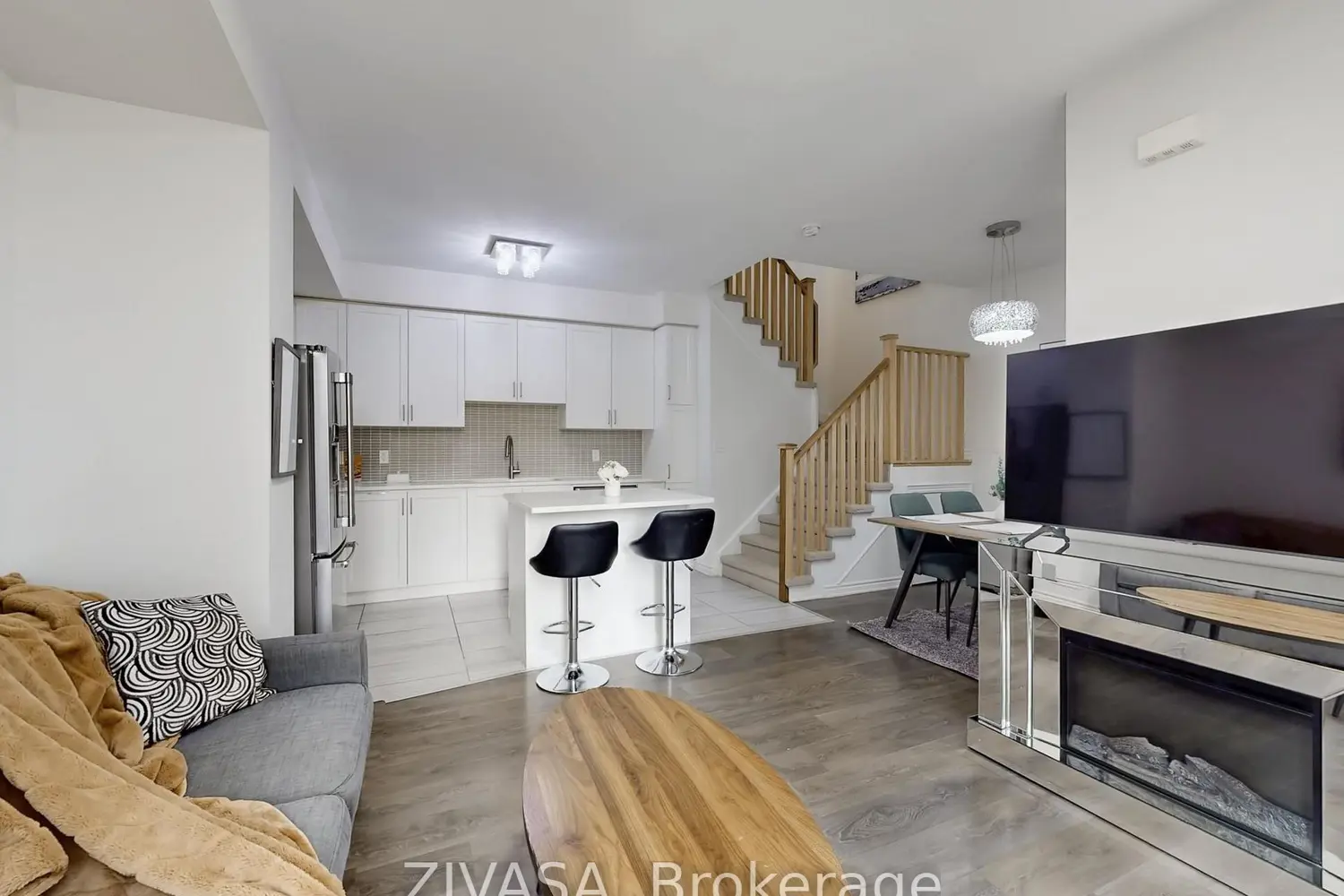 15 Applewood Lane 92 photo 3