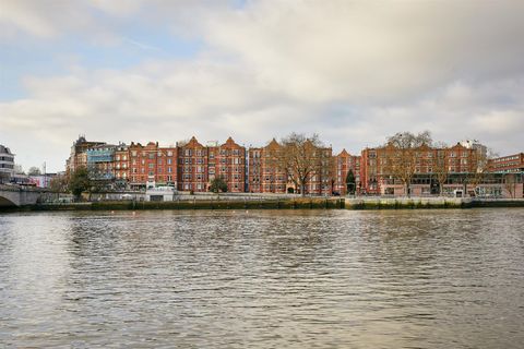 Lower Richmond Road, Putney SW15