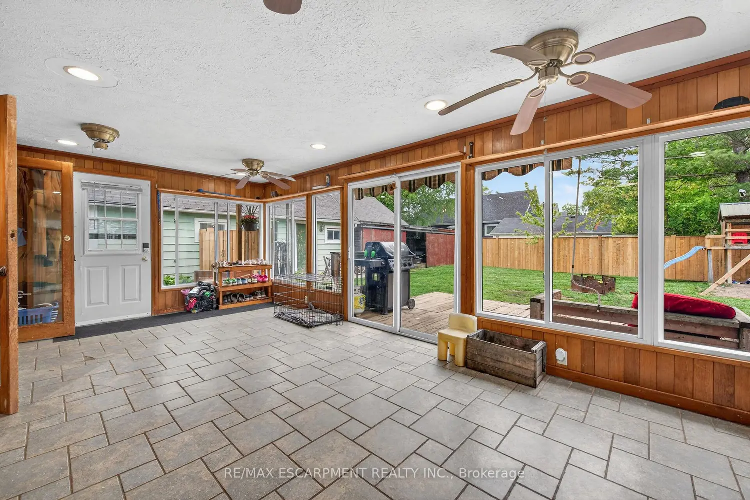827 Pine Street photo 4