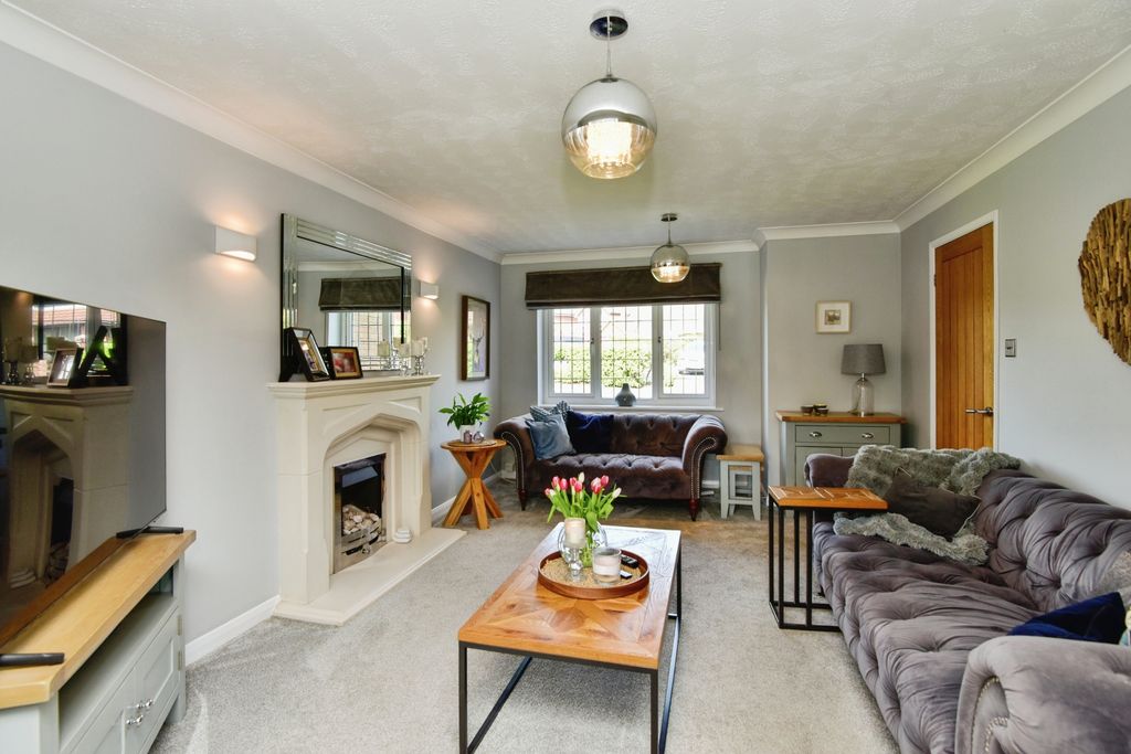 Additional image 2 of 4 bed detached house for saleBoscombe Grove, Trentham, Stoke-On-Trent ST4