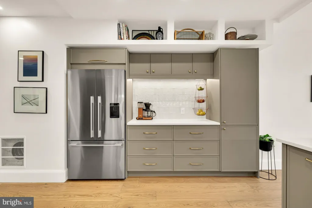 Additional image 15 of 908 Girard Street NE, Washington, DC 20017