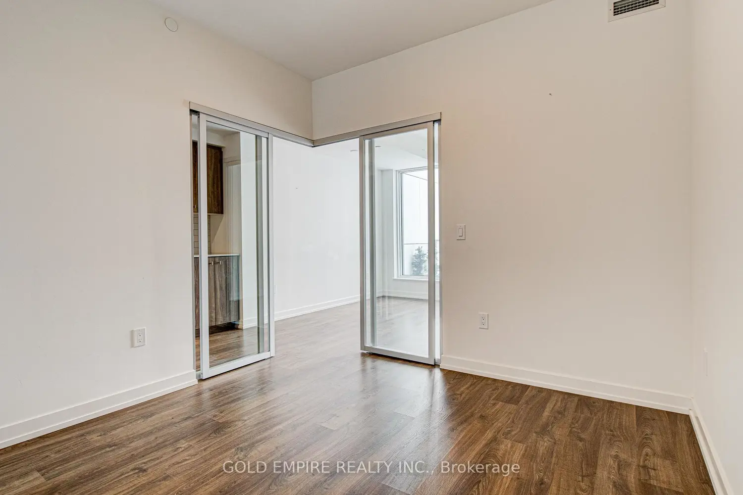 Additional image 11 of 15 Wellington Street 2905
