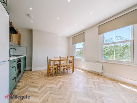 Heron Road, London SE24