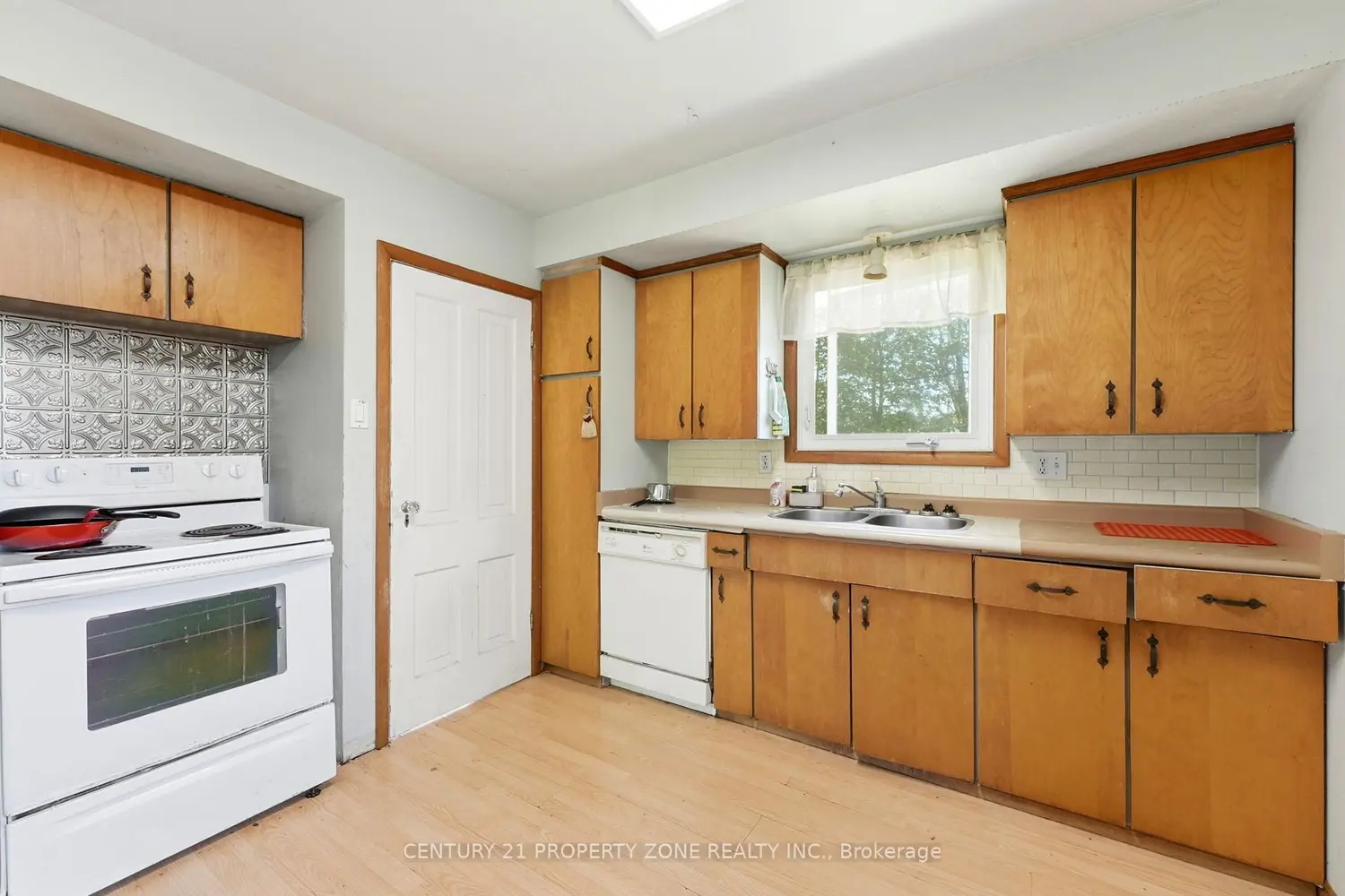 Additional image 5 of 1192 Kaladar Drive