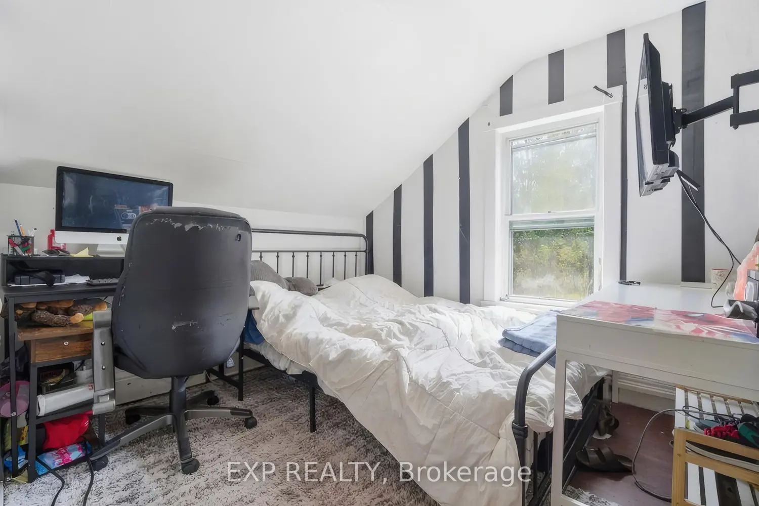 Additional image 13 of 572 Downie Street