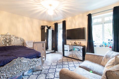 Godwin Court, Crowndale Road, London NW1, Studio to rent