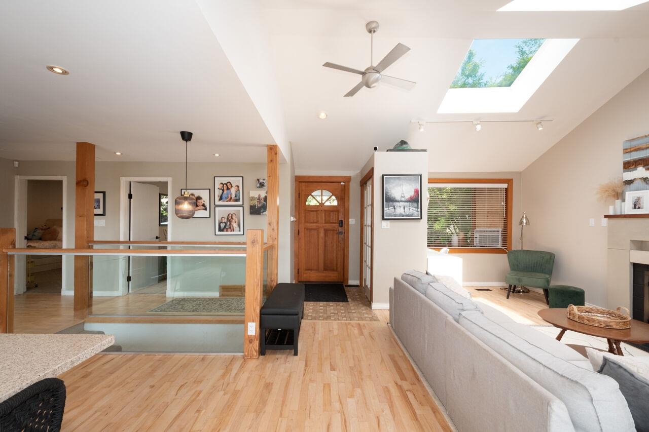 Additional image 3 of 1185 Cloverley Street, North Vancouver, BC, V7L 1N7