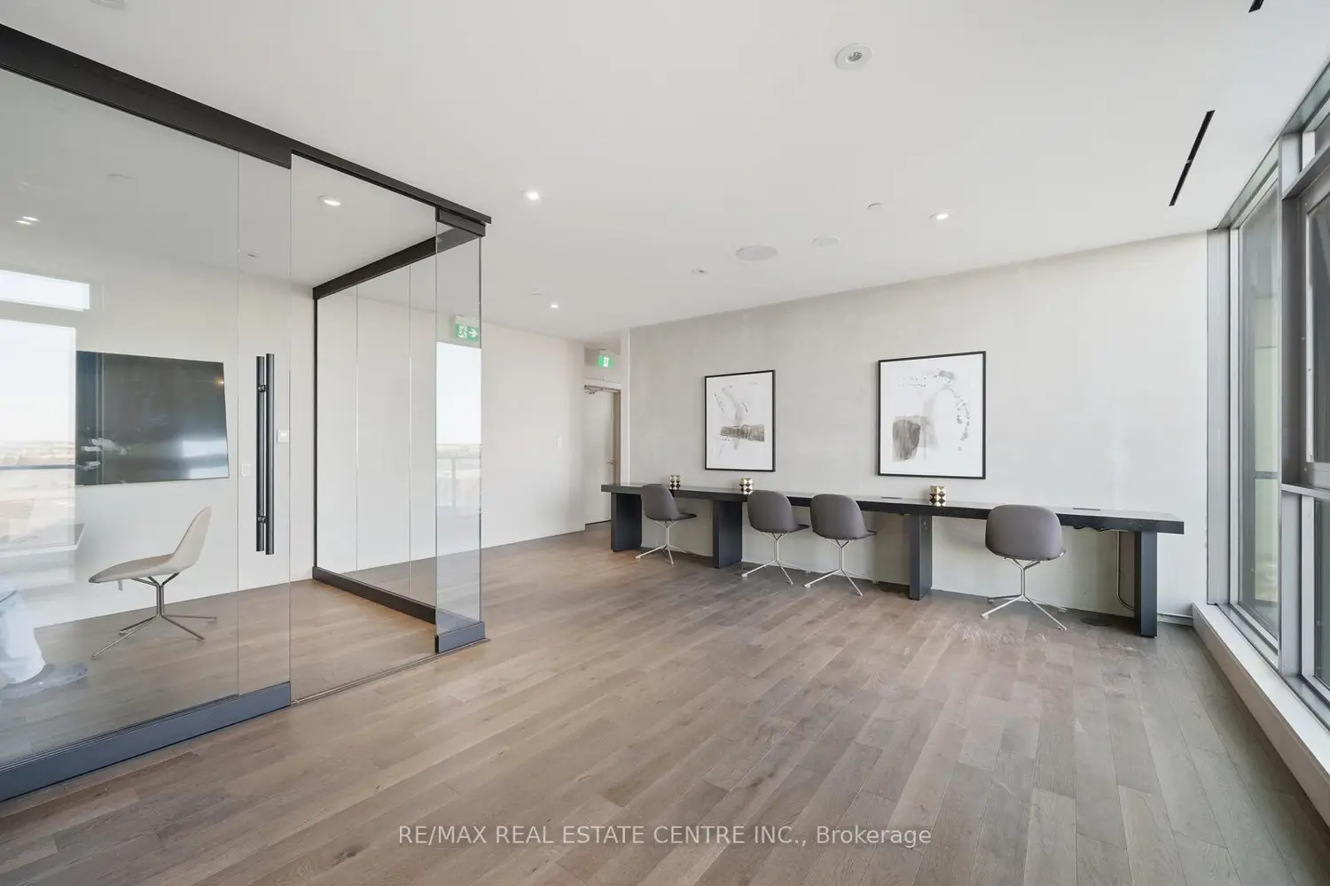 Additional image 18 of 1000 Portage Parkway 3603