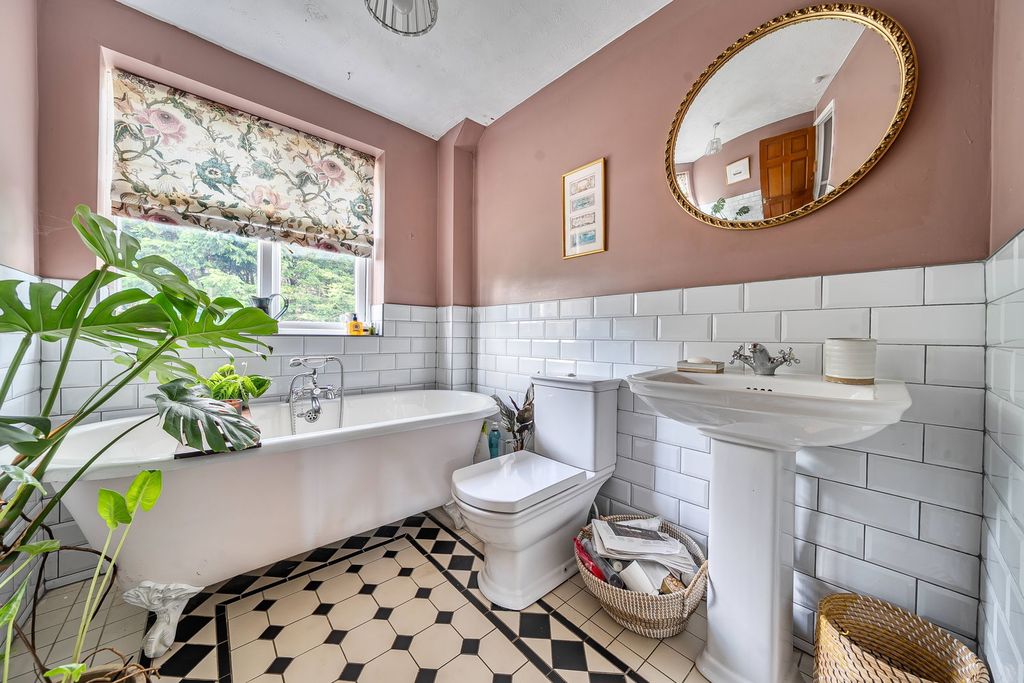 Additional image 16 of 4 bed semi-detached house for saleSingleton Close, Minster, Ramsgate CT12