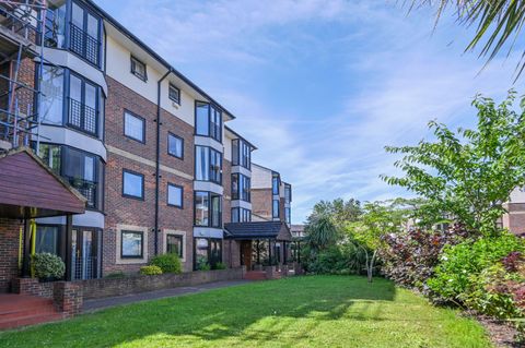 Barnfield Place, Isle Of Dogs, London E14