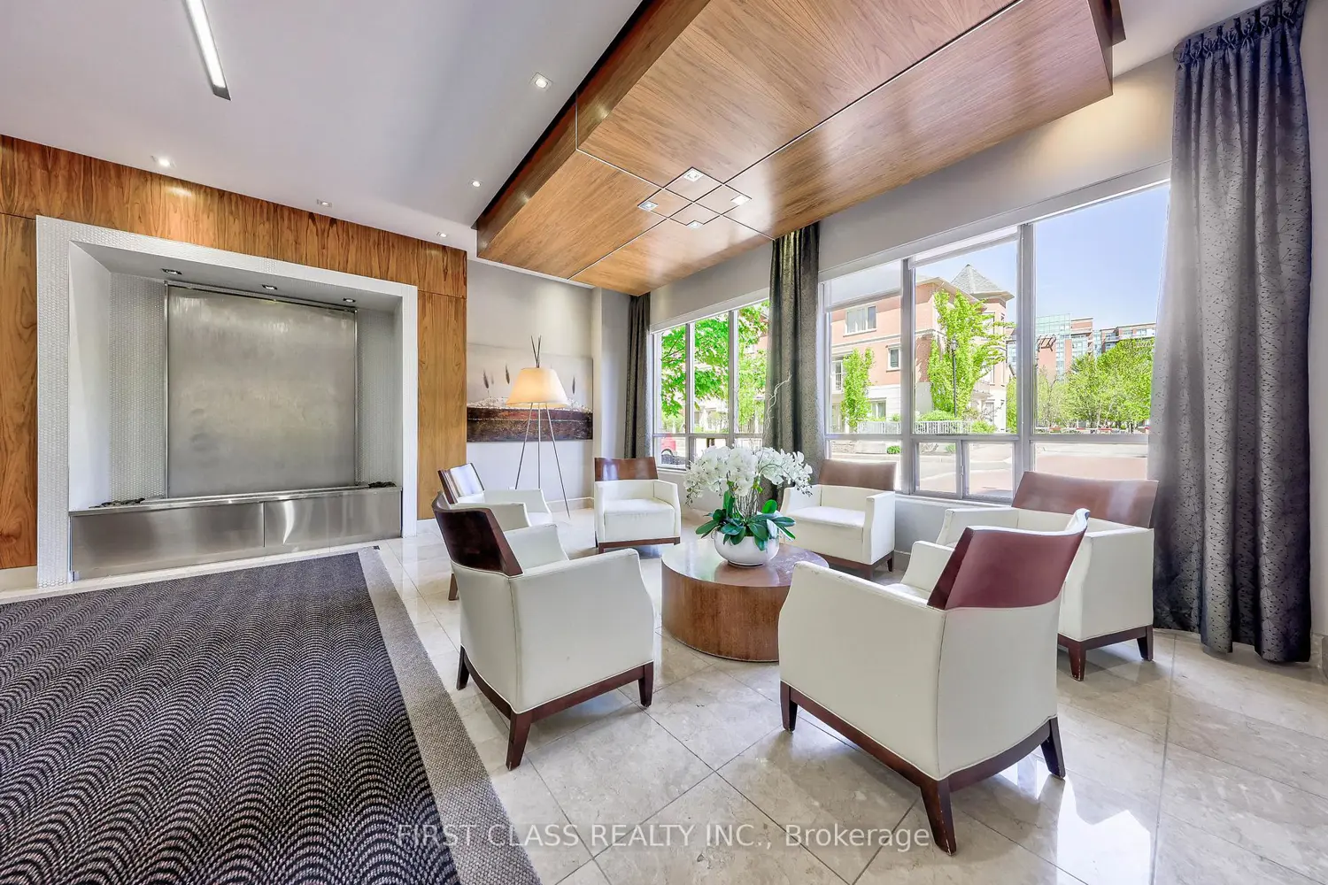 37 Galleria Parkway 916
