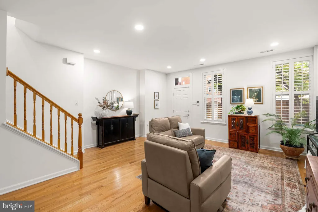 22 15th Street NE Unit 22, Washington, DC 20002 photo 4