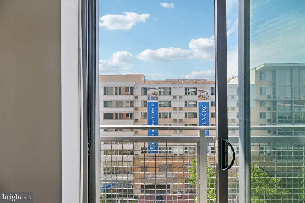 Additional image 6 of 460 New York Avenue NW Unit 607, Washington, DC 20001
