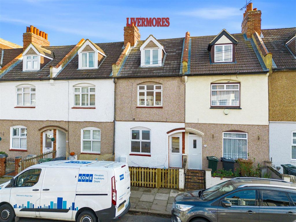 3 bed terraced house for saleBaldwyns Road, Bexley DA5