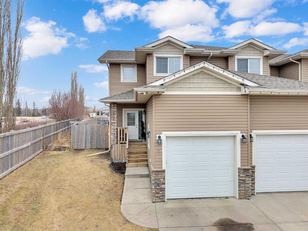 9 Ross Close, Sylvan Lake, AB, T4S 0C8