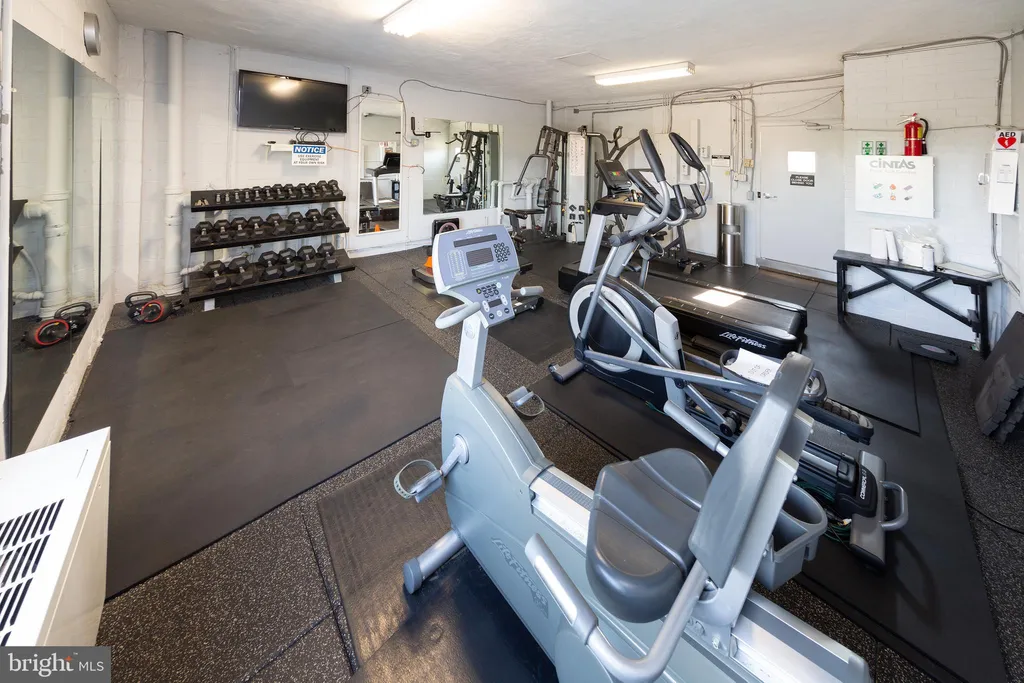 Additional image 15 of 2829 Connecticut Avenue NW Unit 307, Washington, DC 20008
