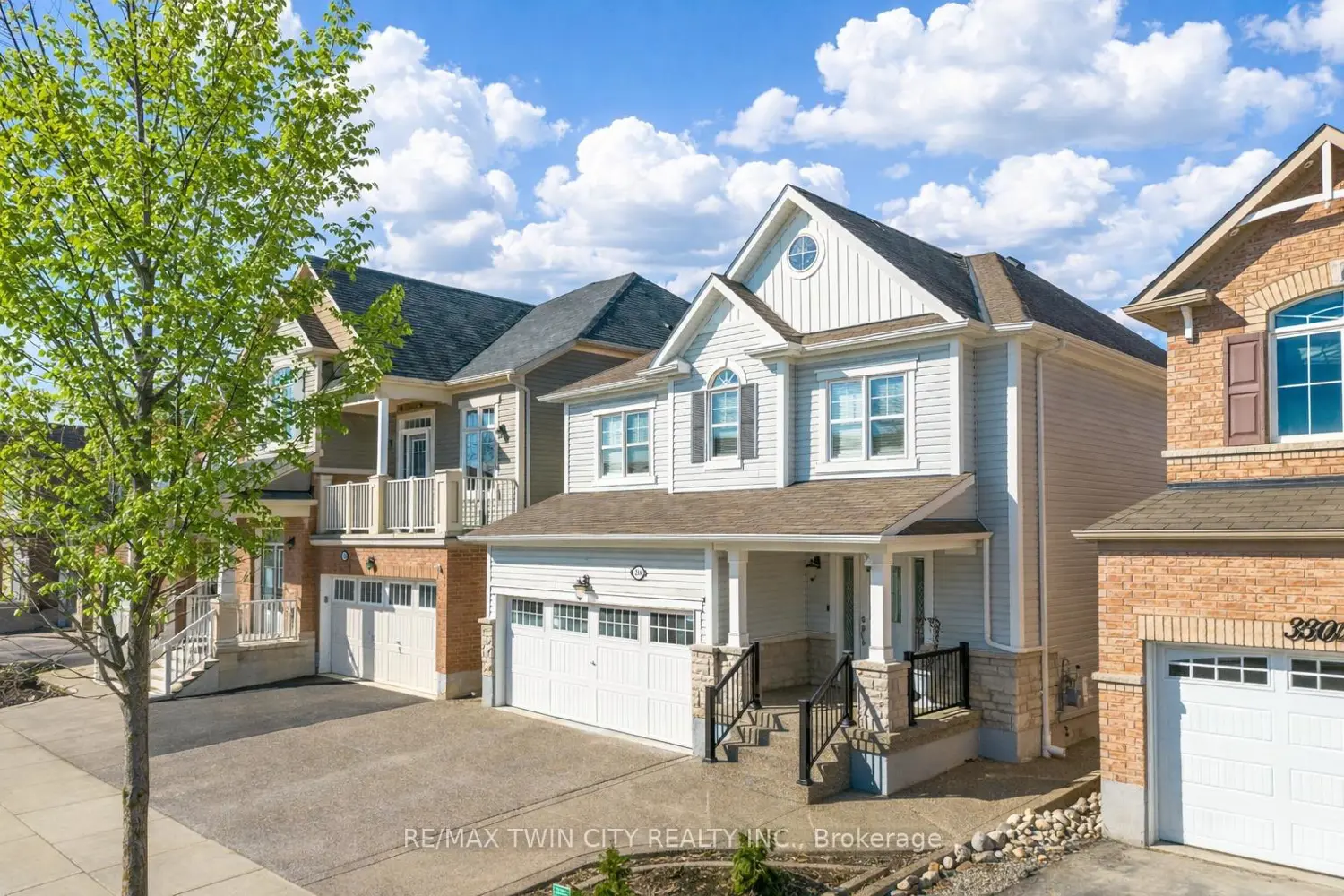 334 Apple Hill Crescent