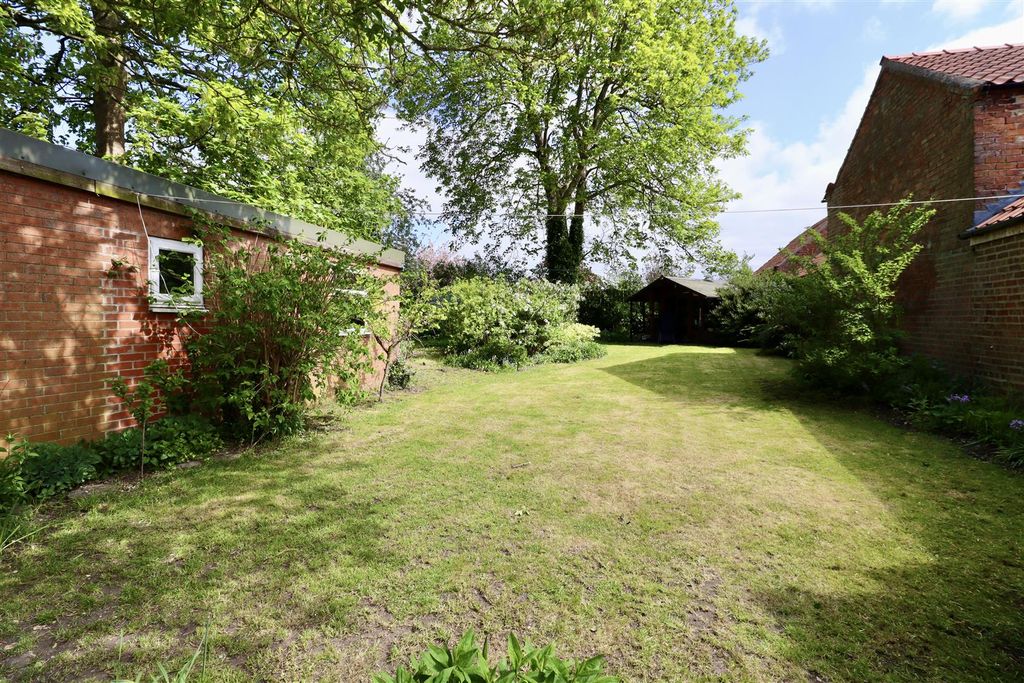 Additional image 12 of 4 bed detached house for saleYork Road, Shiptonthorpe, York YO43