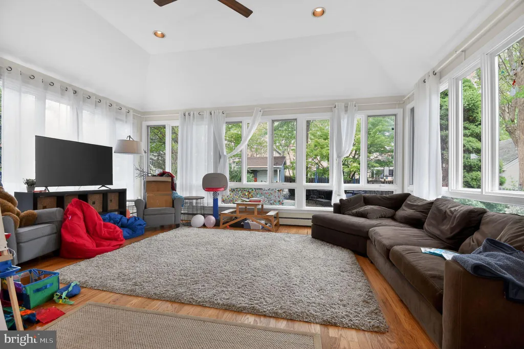 Additional image 13 of 4825 Butterworth Place NW, Washington, DC 20016