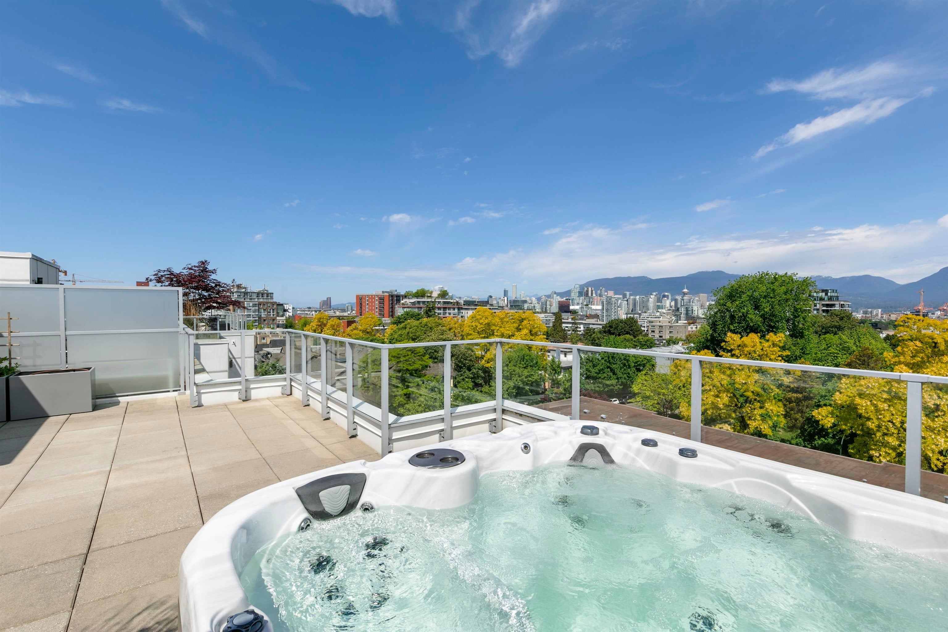501-379 Broadway E, Vancouver, BC, V5T 1W6