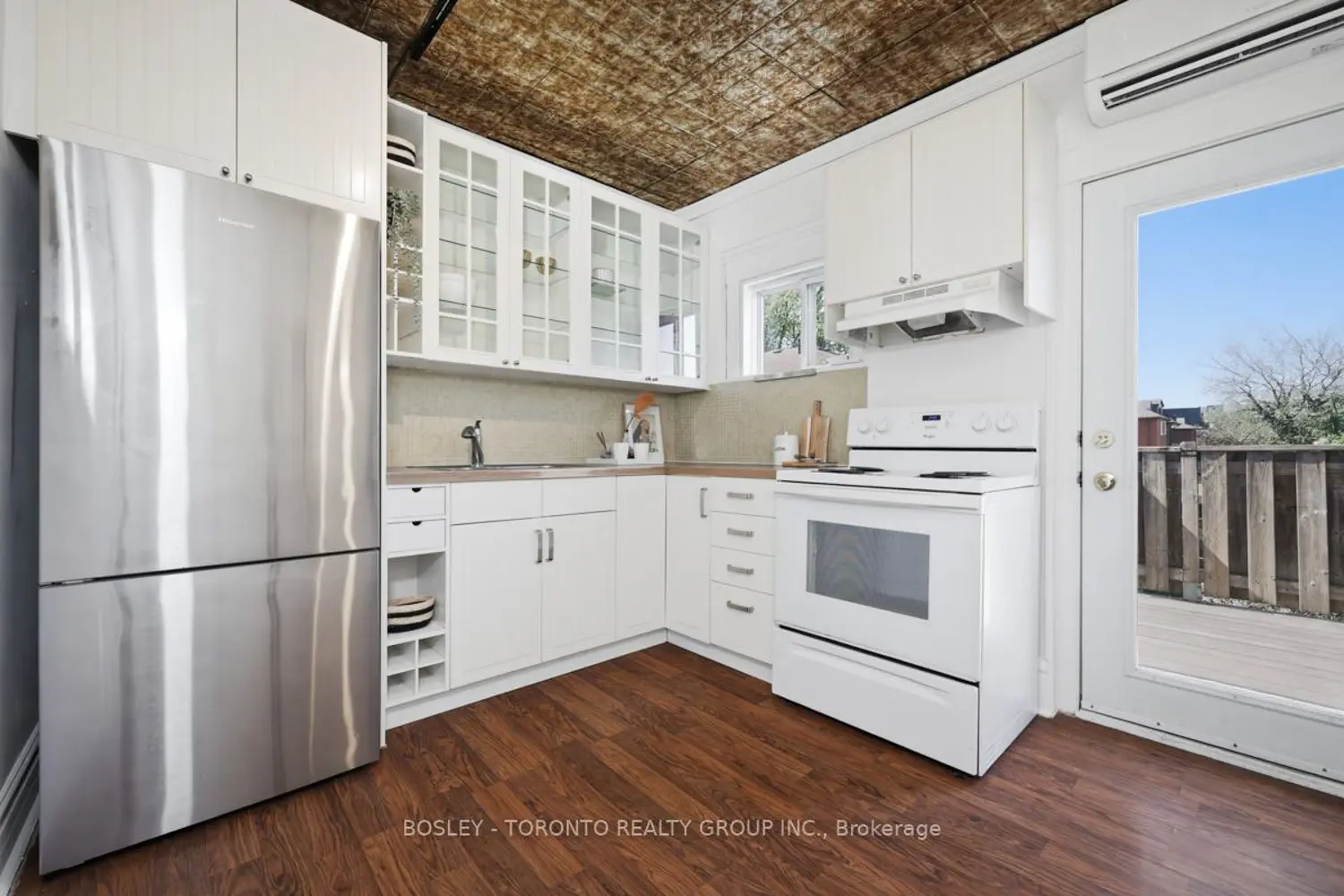 62 Hallam Street photo 4