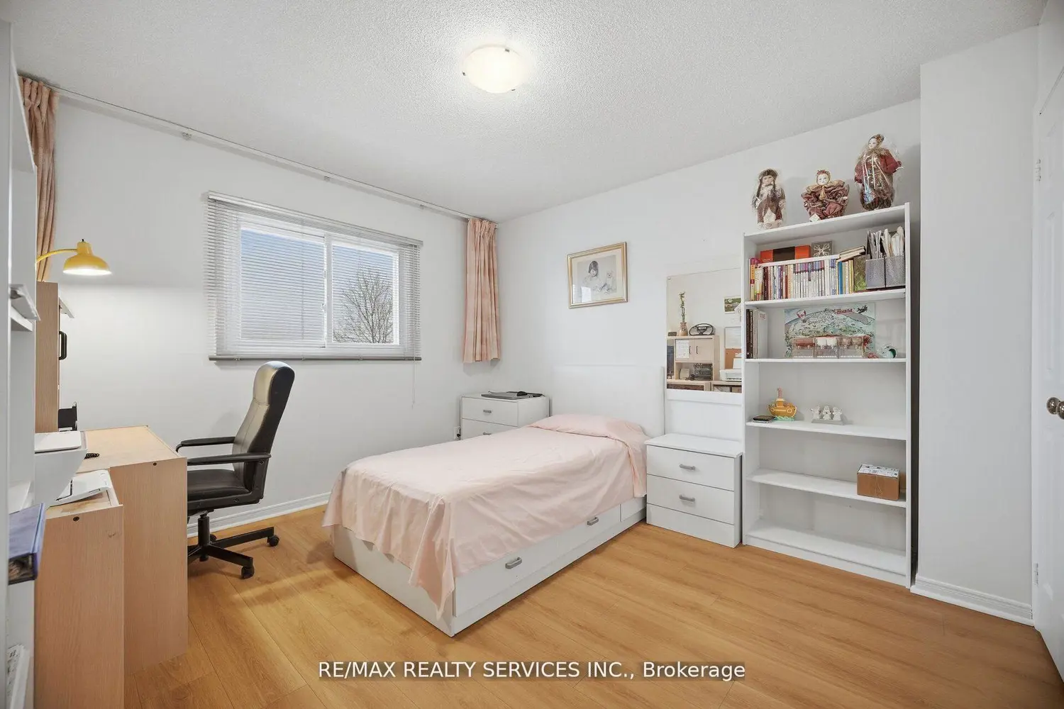 Additional image 15 of 62 Fernbrook Crescent