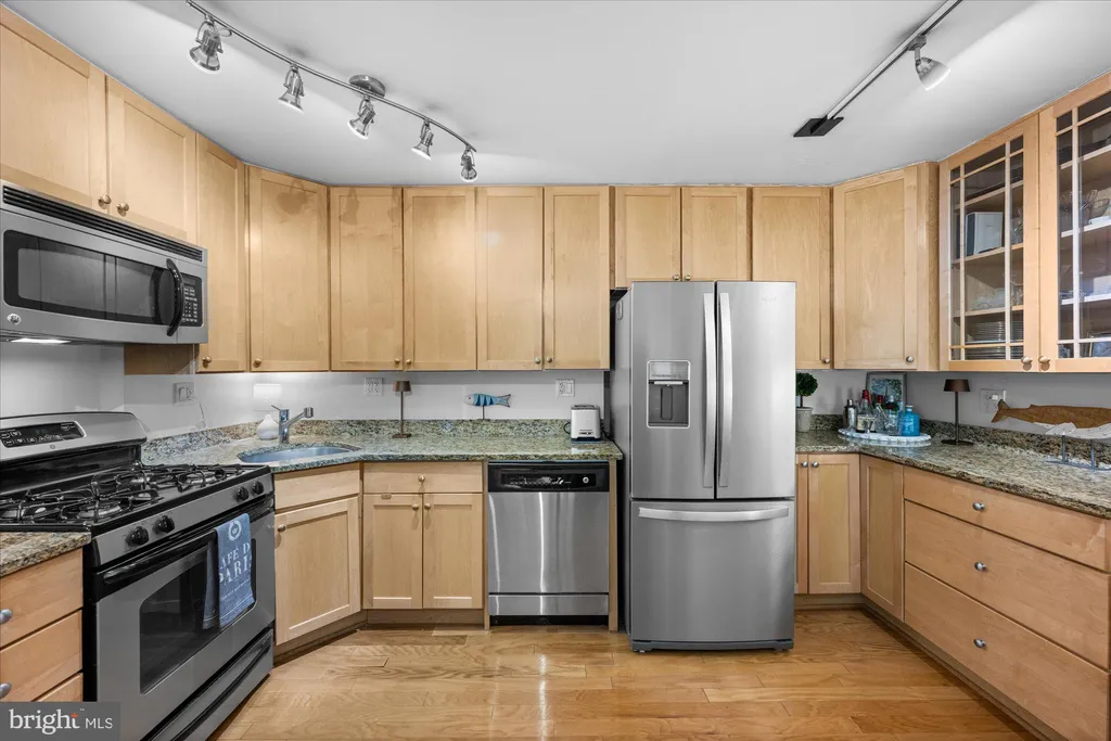 Additional image 9 of 4840 Macarthur Boulevard NW Unit 402, Washington, DC 20007