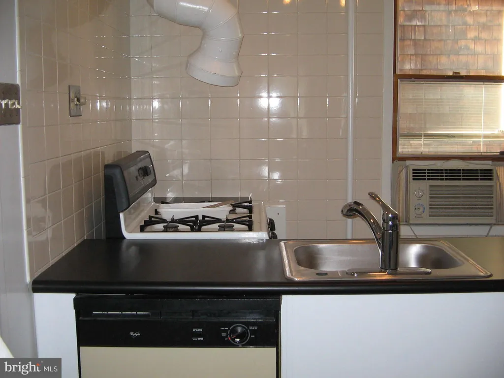 Additional image 11 of 3560 Alton Place NW Unit 1, Washington, DC 20008