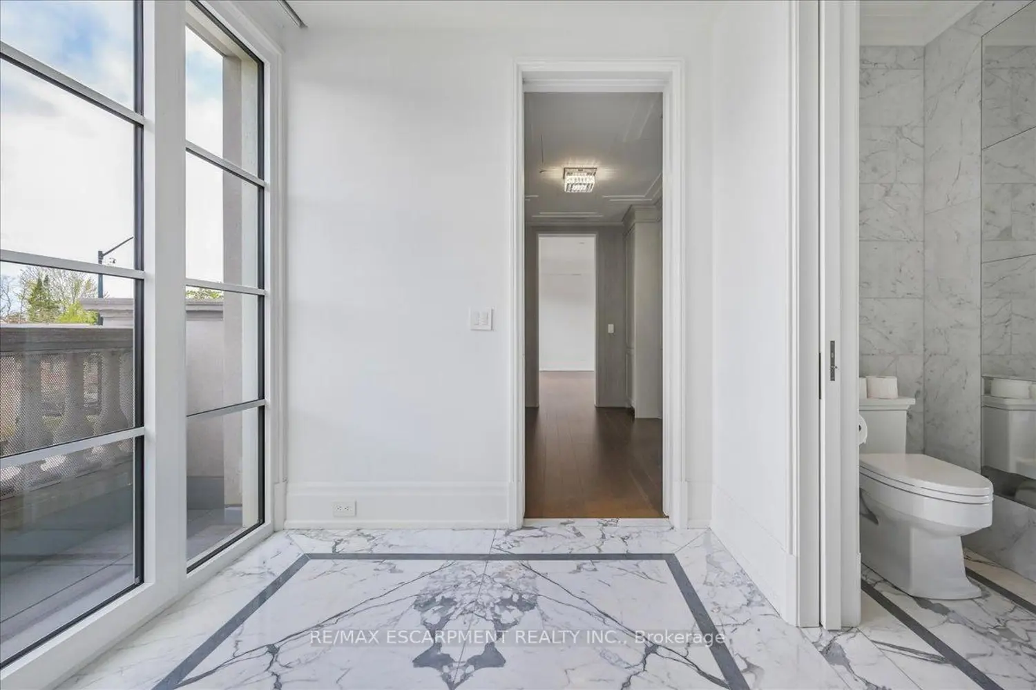 Additional image 5 of 300 Randall Street 211