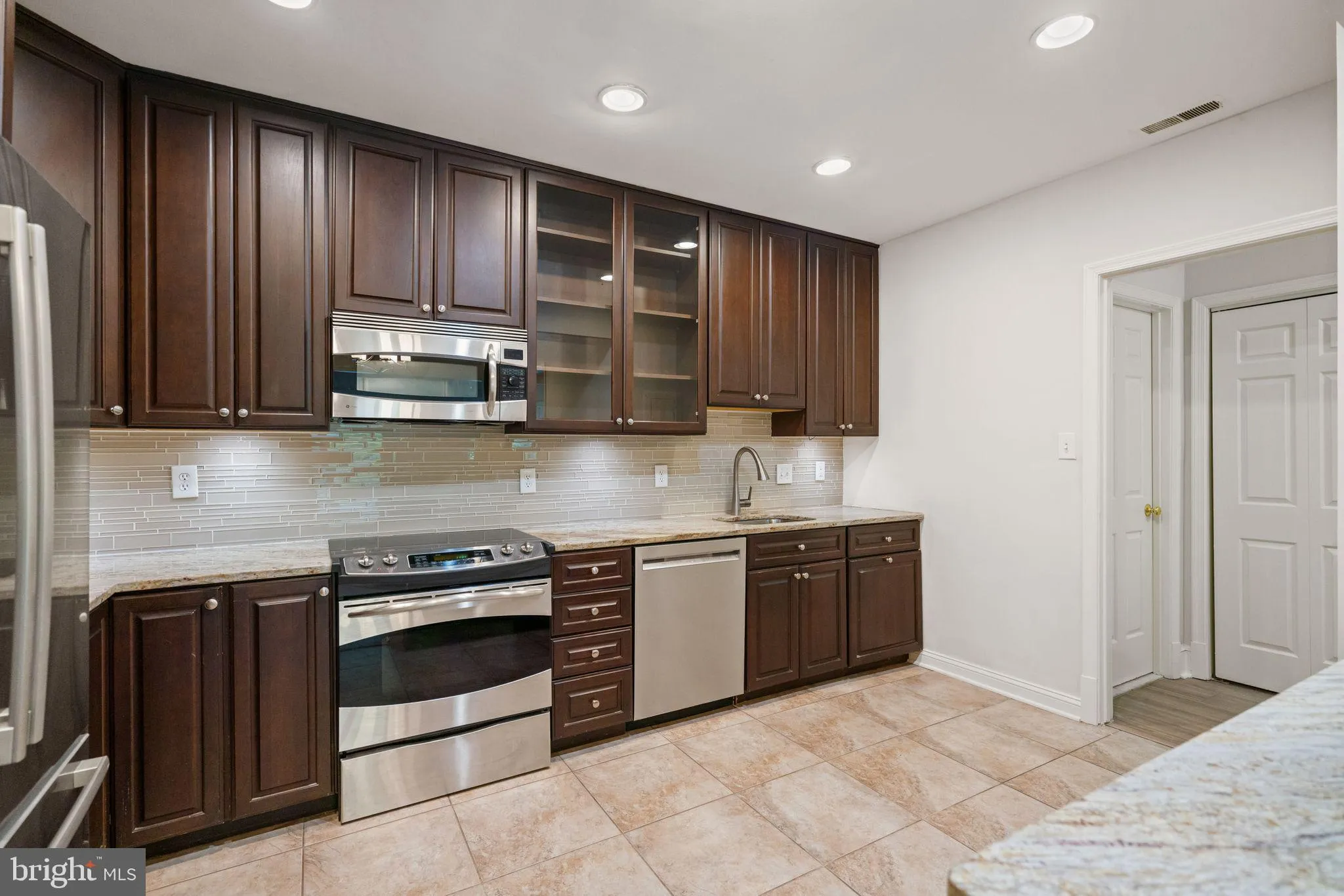 Additional image 59 of 3231 Sutton Place NW Unit D, Washington, DC 20016