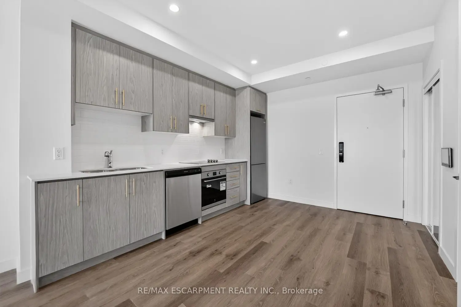461 Green Road 321