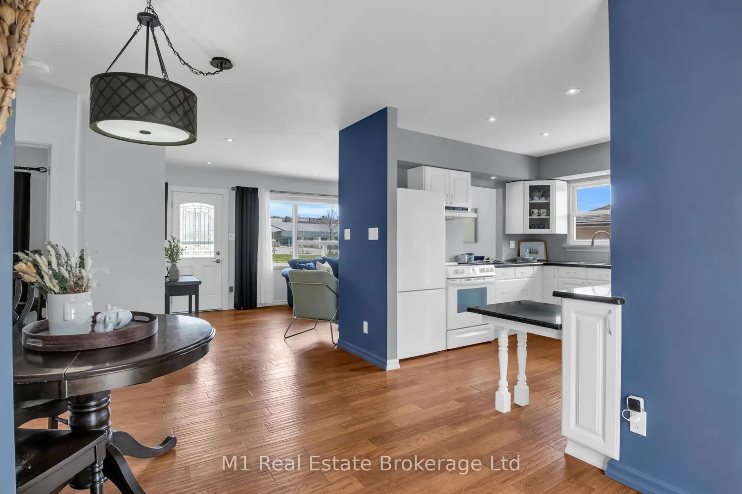 148 Victoria Road photo 3