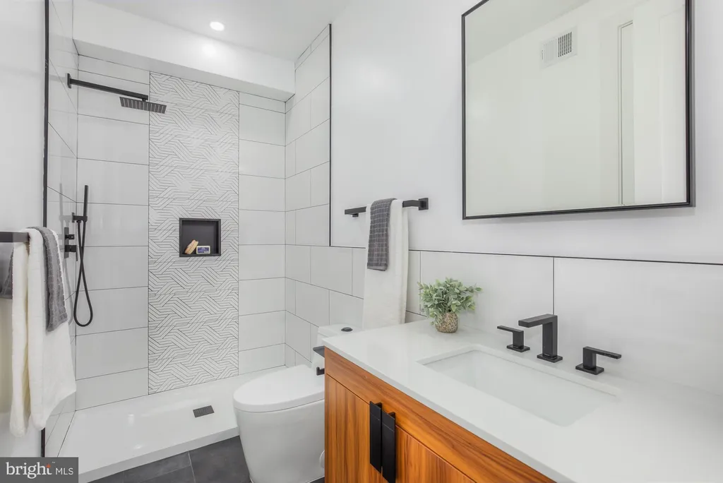 Additional image 11 of 1218 5th Street NE Unit 1, Washington, DC 20002