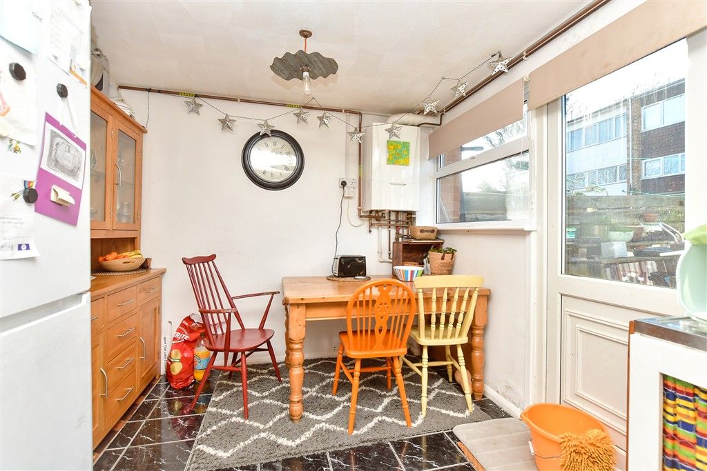 3 bed town house for saleAll Saints Road, Sittingbourne, Kent ME10