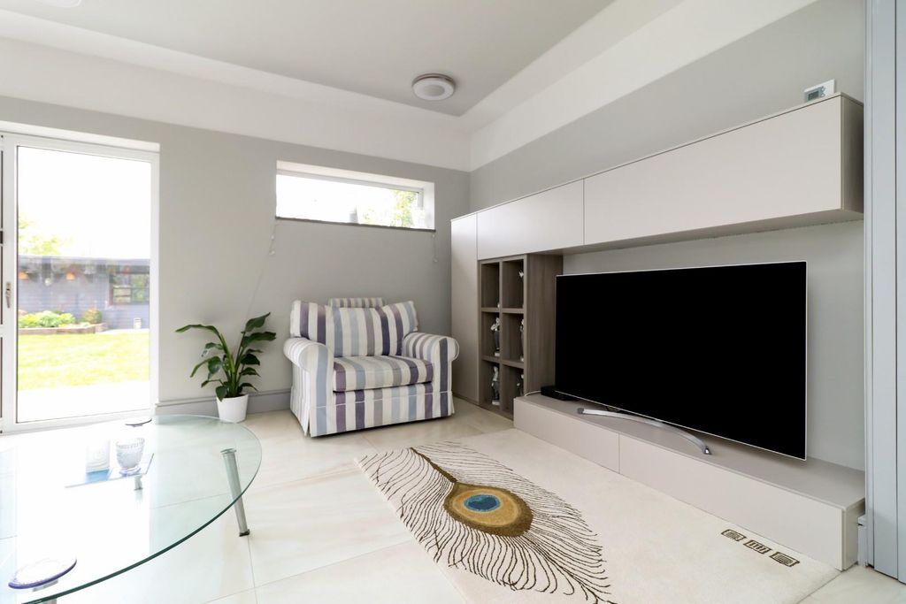 Additional image 11 of 5 bed semi-detached house for salePlymouth Road, Penarth CF64