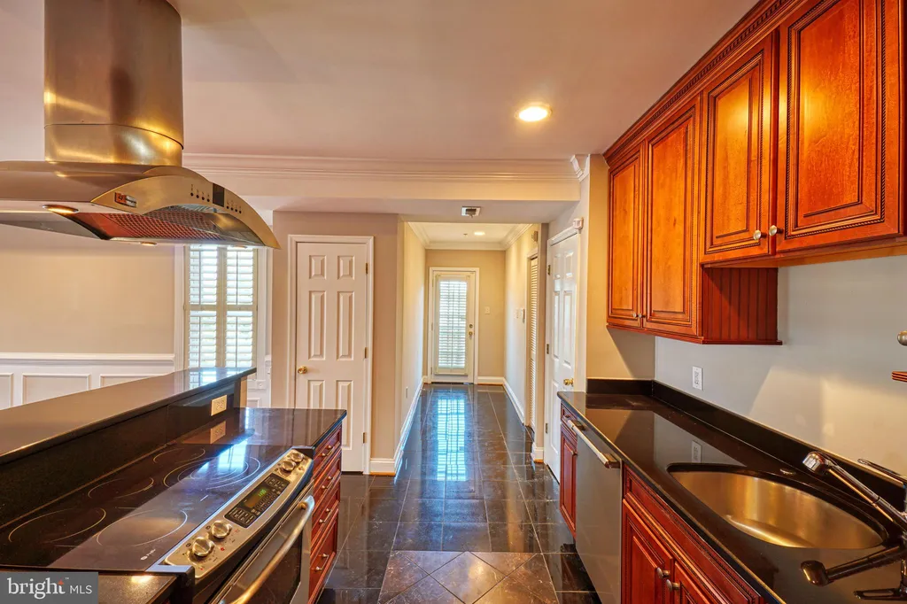 Additional image 10 of 3537 New Hampshire Avenue NW Unit 1, Washington, DC 20010