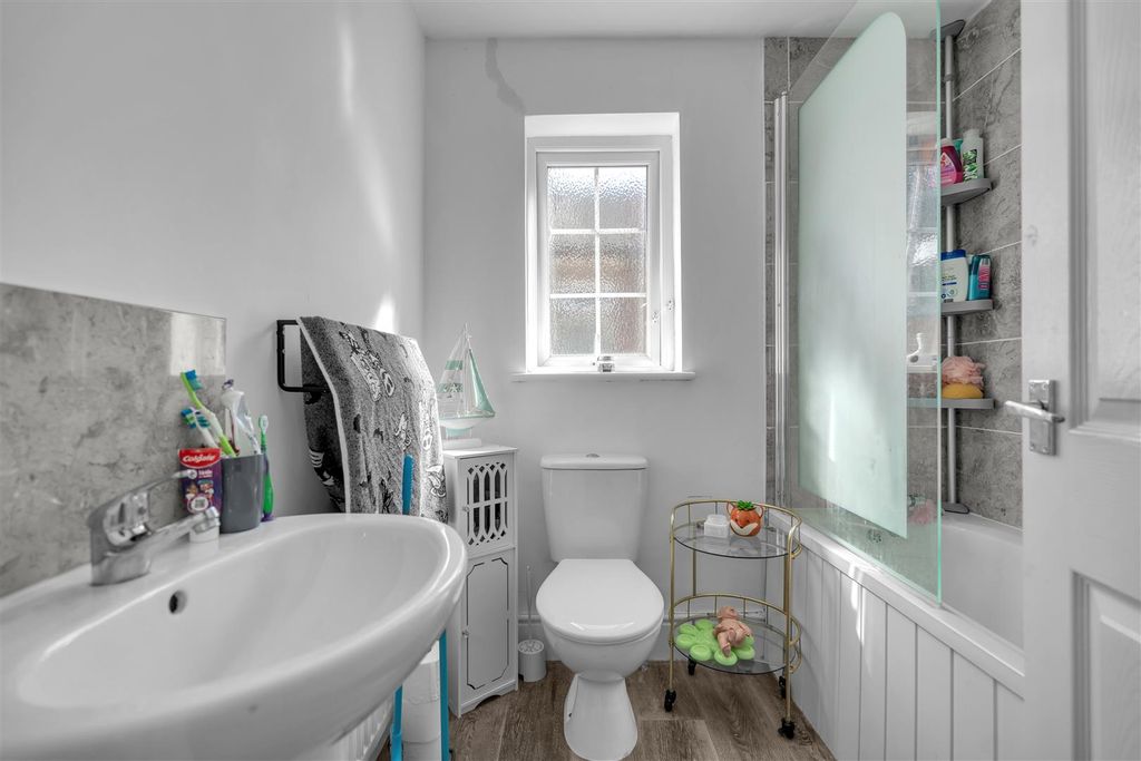 Additional image 17 of 4 bed terraced house for saleWelholme Road, Grimsby DN32