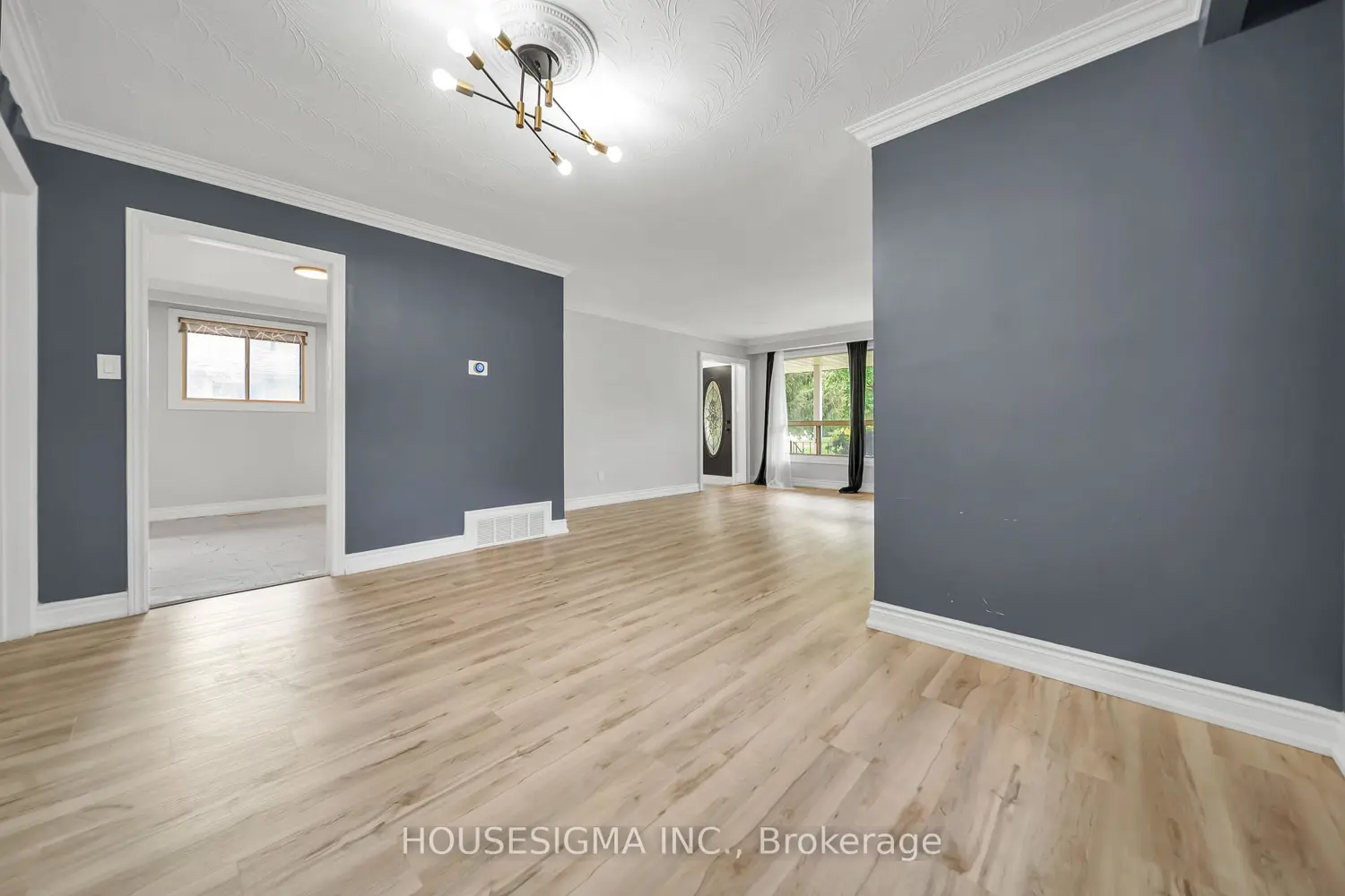 70 Flanders Road photo 4