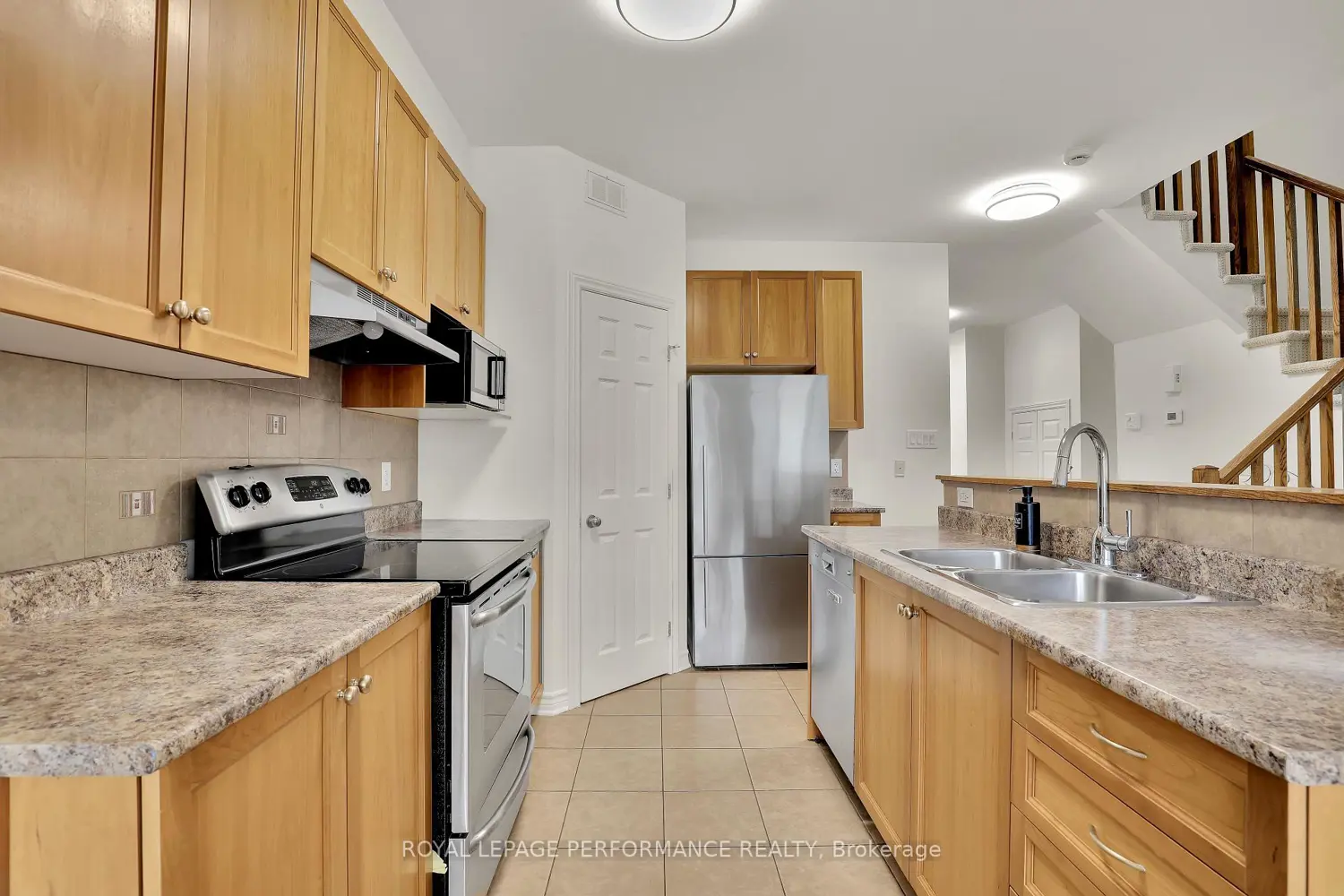 181 Bradwell Way photo 3
