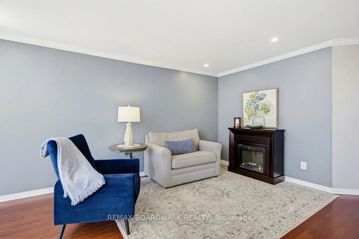 10 Valemont Street photo 4