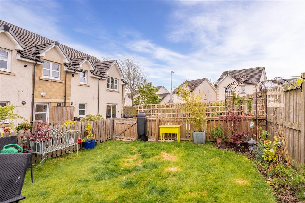 Additional image 12 of 2 bed flat for sale18 Strae Brigs, St. Boswells, Melrose TD6