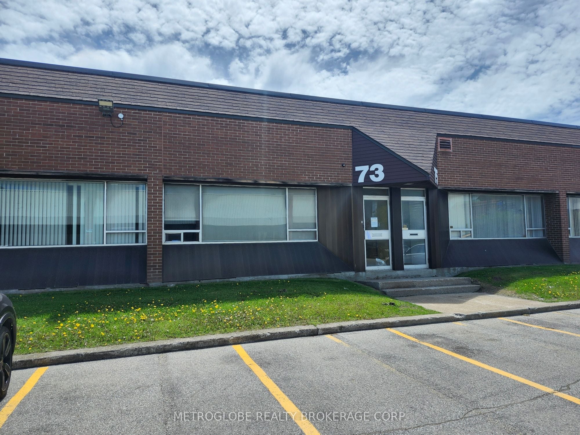 73AP-2220 Midland Avenue, Toronto, ON, M1P 3E6