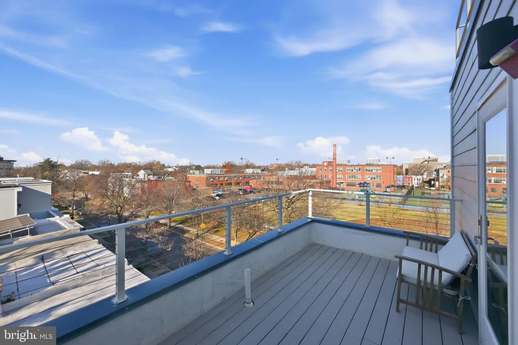 Additional image 16 of 401 15th Street SE Unit 401, Washington, DC 20003