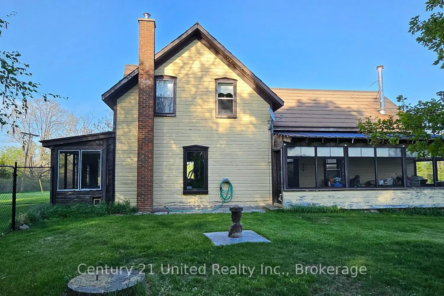 327 Concession Rd 6