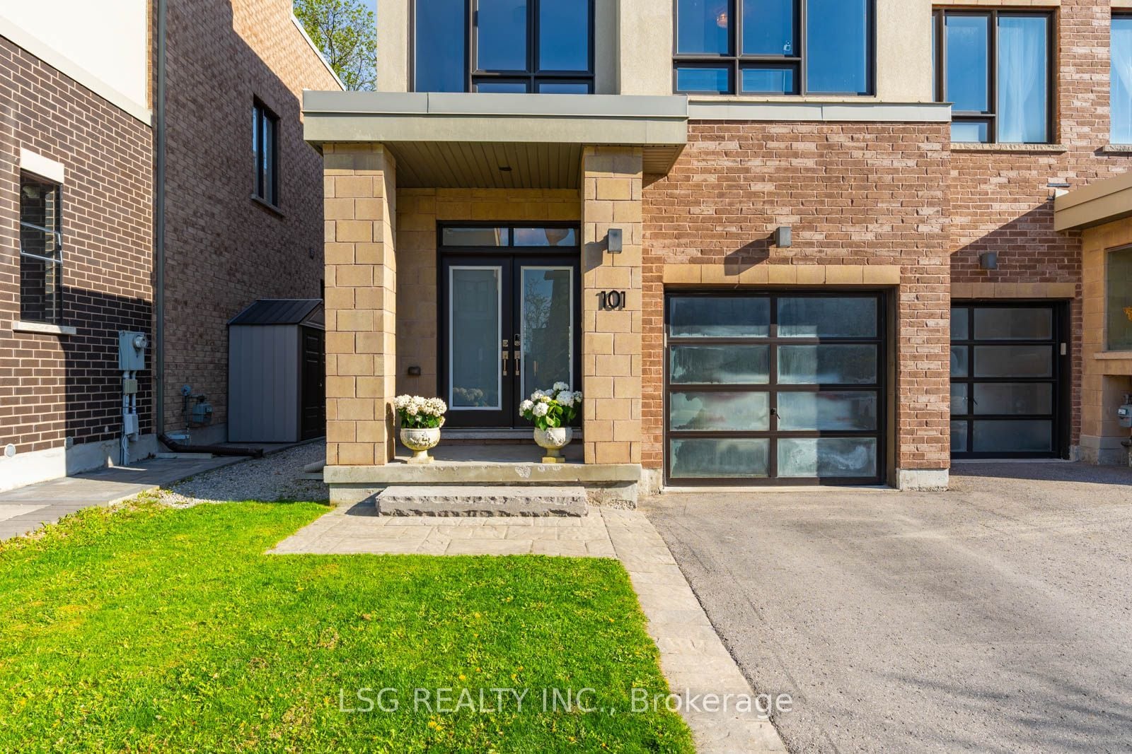 Additional image 2 of 101 Dariole Drive, Richmond Hill, ON, L4E 0Y8