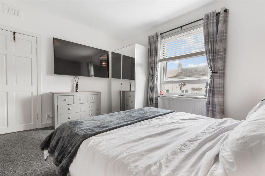 Additional image 14 of 2 bed flat for saleHawthorn Street, Clydebank G81