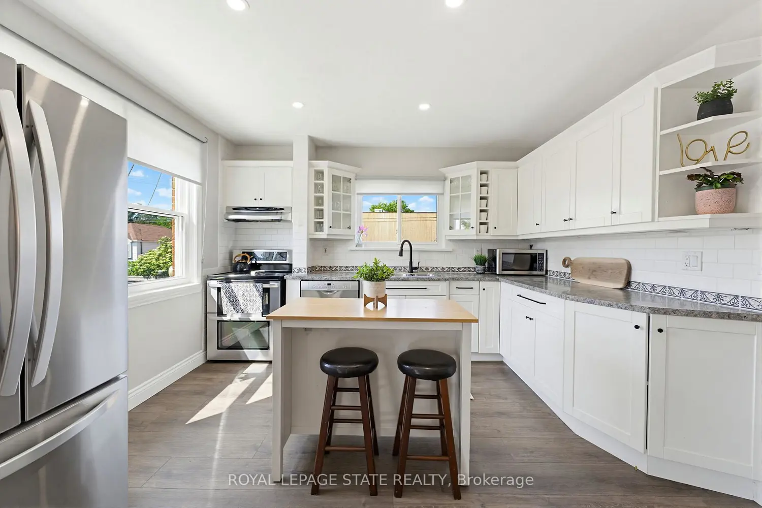 Additional image 6 of 140 Parkdale Avenue