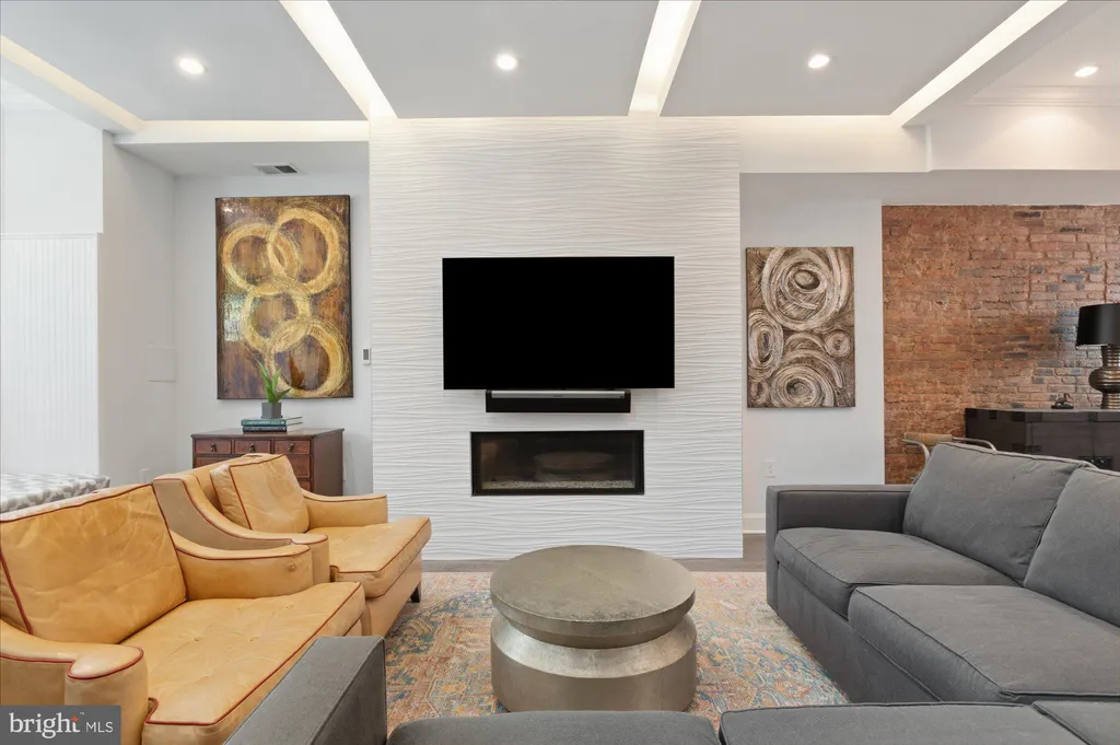 Additional image 4 of 1414 Columbia Street NW, Washington, DC 20001