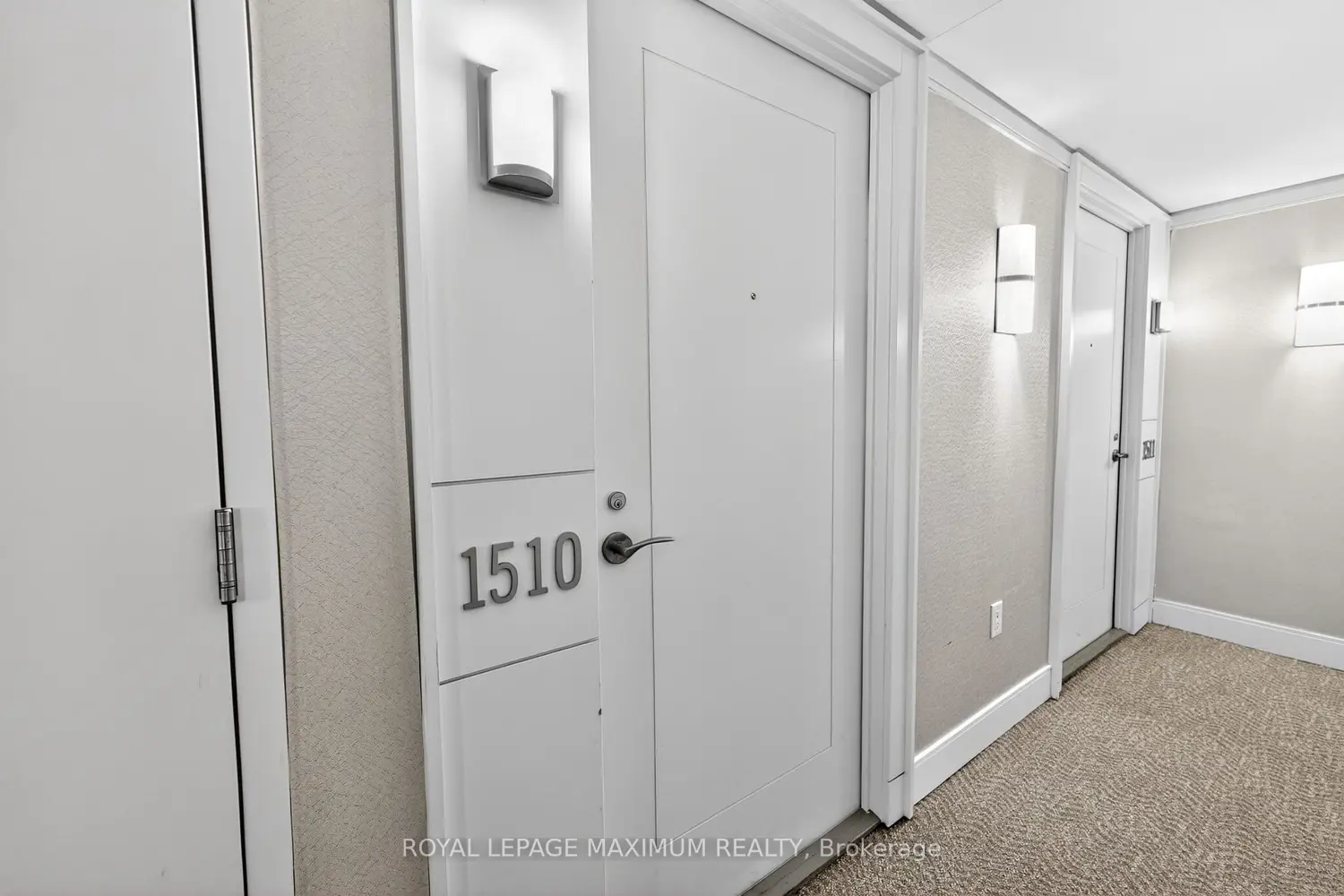 830 Lawrence Avenue 1510 photo 5